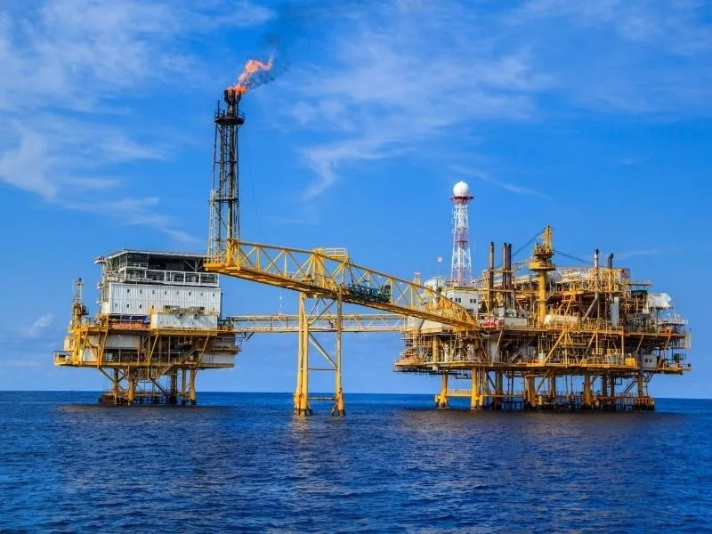 O preço do petróleo caiu com a expectativa de retomada do diálogo entre Estados Unidos e Irã.