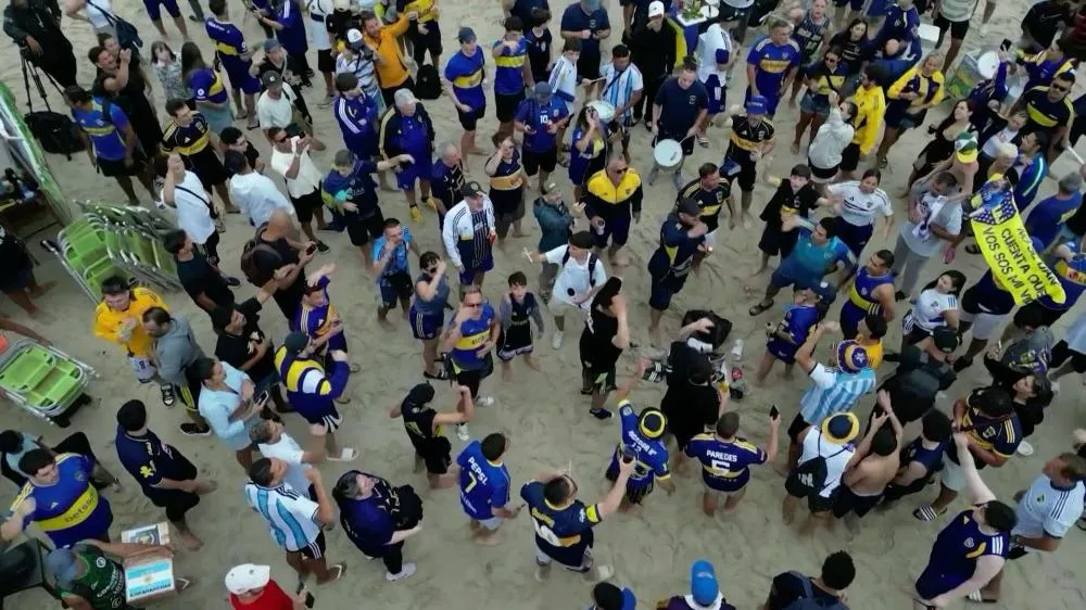 Torcedores do Boca Juniors se reúnem em Copacabana