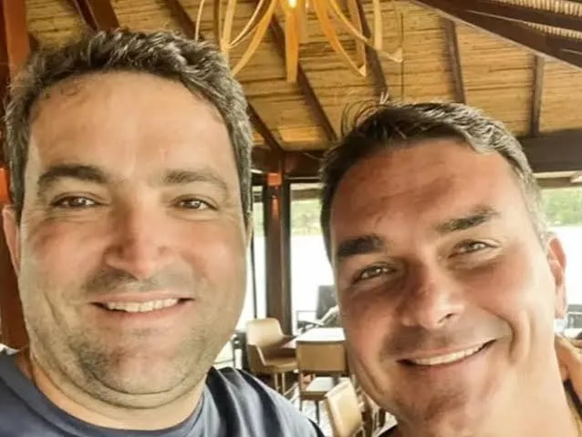 A Polícia Federal vai incluir o caso da ilha de Richarlison no inquérito que investiga Flávio Bolsonaro e Willer Tomaz.