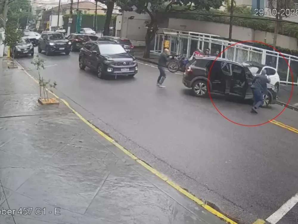 Assalto a condomínio de luxo termina com uma vítima e dois presos na Zona Oeste de São Paulo 